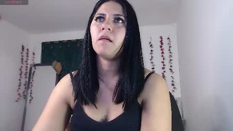 Snapshot of hilari18 chatting on 24, 7, 2026 hilaril18 online show from 24, 7, 2026