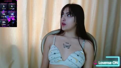 Snapshot of hilary__thompson chatting on 7, 12, 2024 hilary thompson online show from 7, 12, 2024