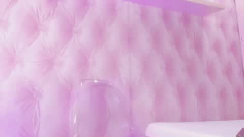  Hillary  online show from 4, 3, 2025