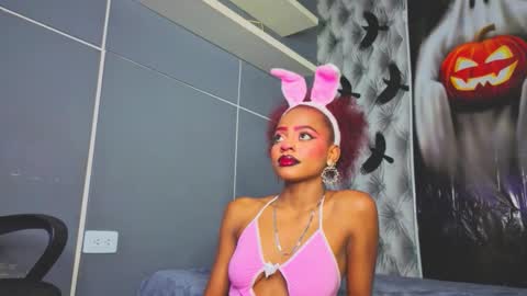  Hillary  online show from 29, 10, 2025