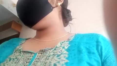 himuhimu22 online show from 9, 11, 2025