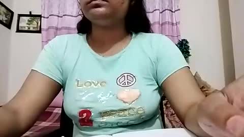 Snapshot of himuhimu22 chatting on 11, 5, 2026 himuhimu22 online show from 11, 5, 2026