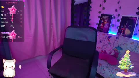 Snapshot of hinata_te3n chatting on 31, 12, 2024 violet moon online show from 31, 12, 2024