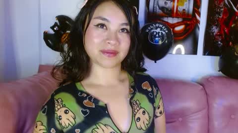 hinata lee online show from 10, 10, 2025