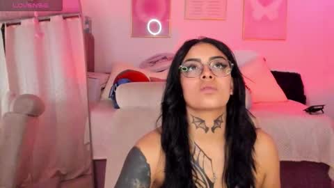  Karol  Independent Model online show from 17, 9, 2025