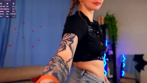 Snapshot of hip_hop_baby chatting on 1, 2, 2026 Leya Day Mary Night PvT Open online show from 1, 2, 2026