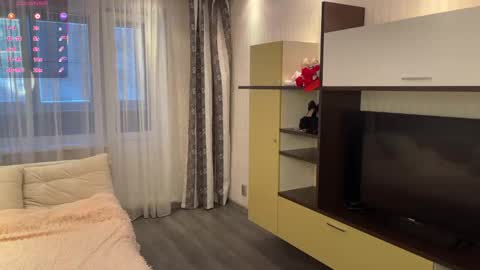 Snapshot of hip_hop_baby chatting on 5, 2, 2026 Leya Day Mary Night PvT Open online show from 5, 2, 2026