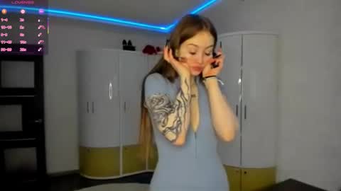 Snapshot of hip_hop_baby chatting on 15, 2, 2026 Leya Day Mary Night PvT Open online show from 15, 2, 2026