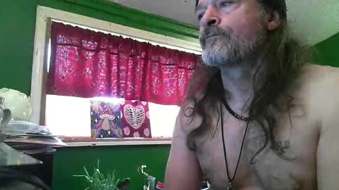 Snapshot of hippiedad333 chatting on 25, 4, 2026 hippiedad333 online show from 25, 4, 2026