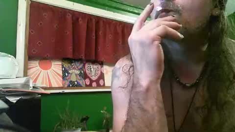 Snapshot of hippiedad333 chatting on 7, 5, 2026 hippiedad333 online show from 7, 5, 2026