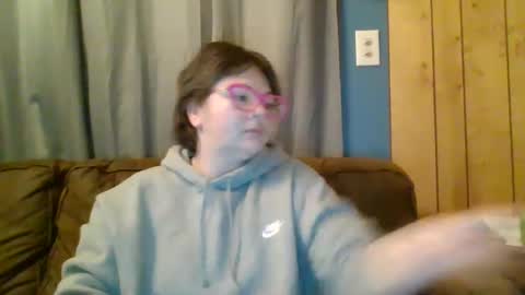 Bella online show from 13, 2, 2025