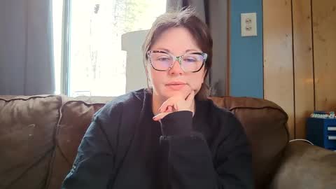 Bella online show from 26, 2, 2025