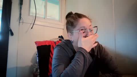 Bella online show from 12, 10, 2025