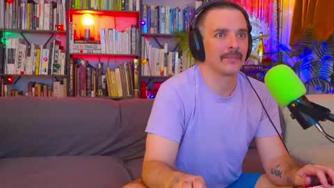 Snapshot of hipstertrashdumpsterfire chatting on 14, 6, 2026 HipsterTrash Clark one half of Task Manager online show from 14, 6, 2026