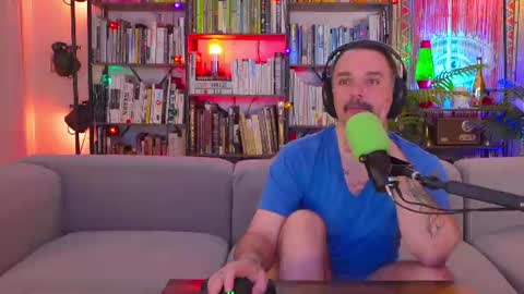 Snapshot of hipstertrashdumpsterfire chatting on 26, 6, 2026 HipsterTrash Clark one half of Task Manager online show from 26, 6, 2026