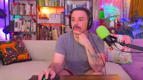 Snapshot of hipstertrashdumpsterfire chatting on 30, 6, 2026 HipsterTrash Clark one half of Task Manager online show from 30, 6, 2026