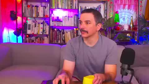 Snapshot of hipstertrashdumpsterfire chatting on 23, 7, 2026 HipsterTrash Clark one half of Task Manager online show from 23, 7, 2026