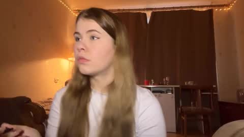 I am Amy ntmu Lets hit 10 Thumbs Up together online show from 12, 1, 2026