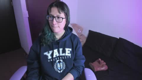 Hitomi Arata online show from 27, 1, 2025