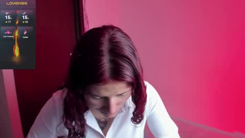 Hitomi Arata online show from 8, 3, 2025