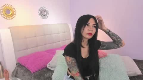 hiyakasudere_ online show from 10, 10, 2025