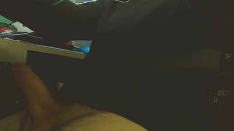 Hairy Hockey Player 92 online show from 6, 3, 2025