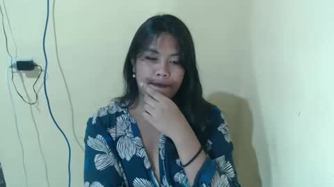 Layla3 online show from 11, 4, 2026