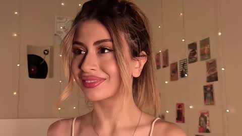 Moni Monica online show from 10, 10, 2025