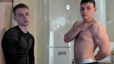 Snapshot of holiday_boys chatting on 7, 5, 2026 Extaz Athrey Howard online show from 7, 5, 2026