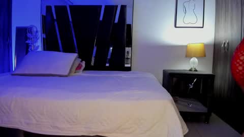 Snapshot of holly_29_m chatting on 23, 9, 2025 Mara online show from 23, 9, 2025