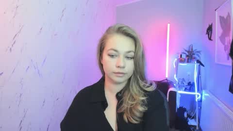 Holly online show from 17, 10, 2025