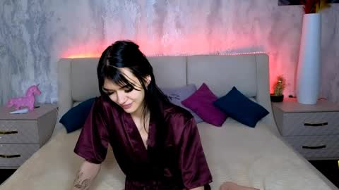 Snapshot of holly_beck chatting on 20, 5, 2026 Holly online show from 20, 5, 2026