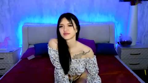 Snapshot of holly_beck chatting on 11, 6, 2026 Holly online show from 11, 6, 2026