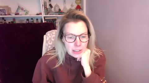 holly_bourbon online show from 23, 2, 2026