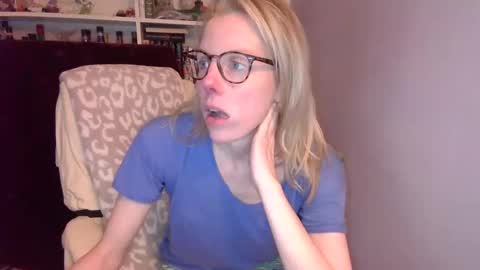 holly_bourbon online show from 9, 3, 2026