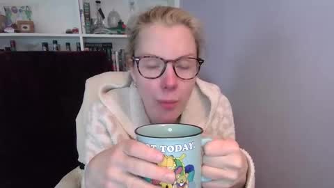 holly_bourbon online show from 16, 3, 2026