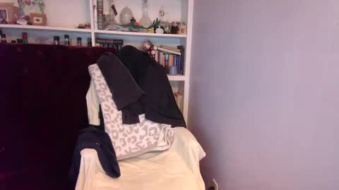 holly_bourbon online show from 18, 3, 2026