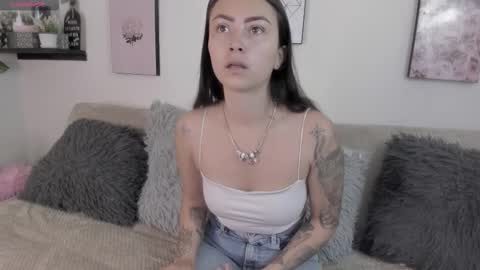 Holly online show from 20, 10, 2025