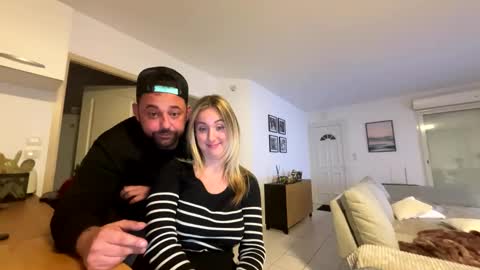 hollyandelon online show from 11, 11, 2025