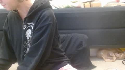 Snapshot of hollyhawkes chatting on 4, 3, 2025 Holly Hawkes online show from 4, 3, 2025