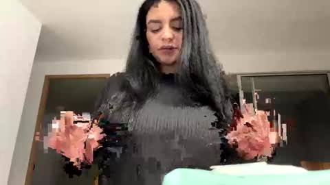 Snapshot of hollykoff chatting on 26, 5, 2026 space online show from 26, 5, 2026