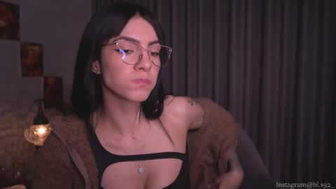 Holly Linder online show from 5, 3, 2025