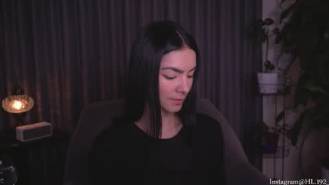 Holly Linder online show from 10, 2, 2026