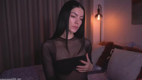 Holly Linder online show from 2, 4, 2026