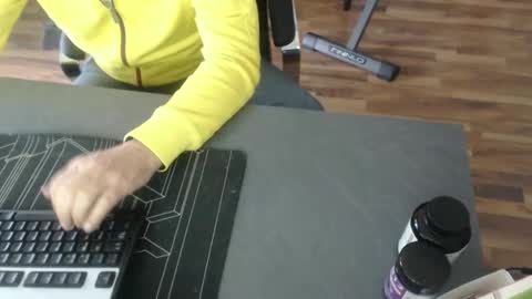 hollymollysucker online show from 28, 2, 2025