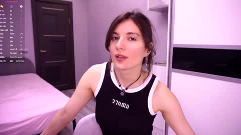 Snapshot of hollymonica chatting on 18, 5, 2026 Delly online show from 18, 5, 2026