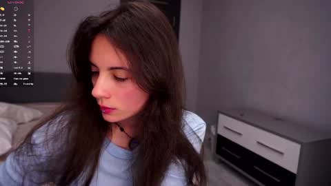 Snapshot of hollymonica chatting on 18, 6, 2026 Delly online show from 18, 6, 2026