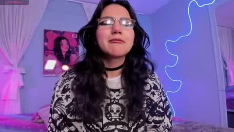 hollypeach_ online show from 10, 1, 2026