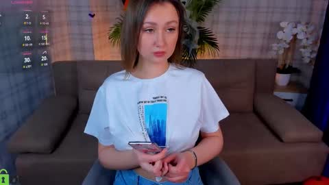 Holly online show from 28, 10, 2025