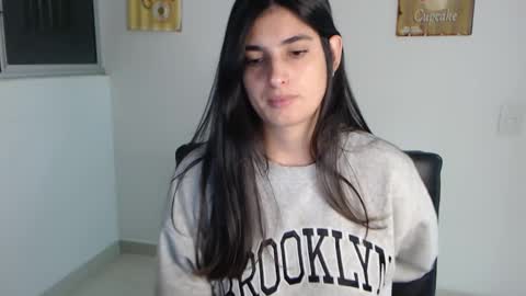 hollyshit_ online show from 14, 2, 2025